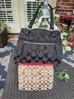 Bundle Coach Black and chocolate Signature Jacquard Tote & pouch with  Logo